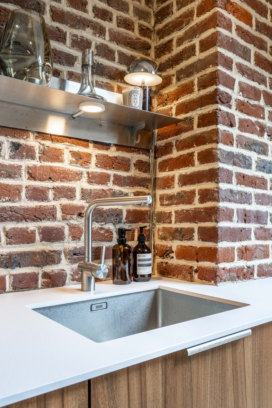 Cuisine noyer Egger — Lille — plan compact blanc, vue 2