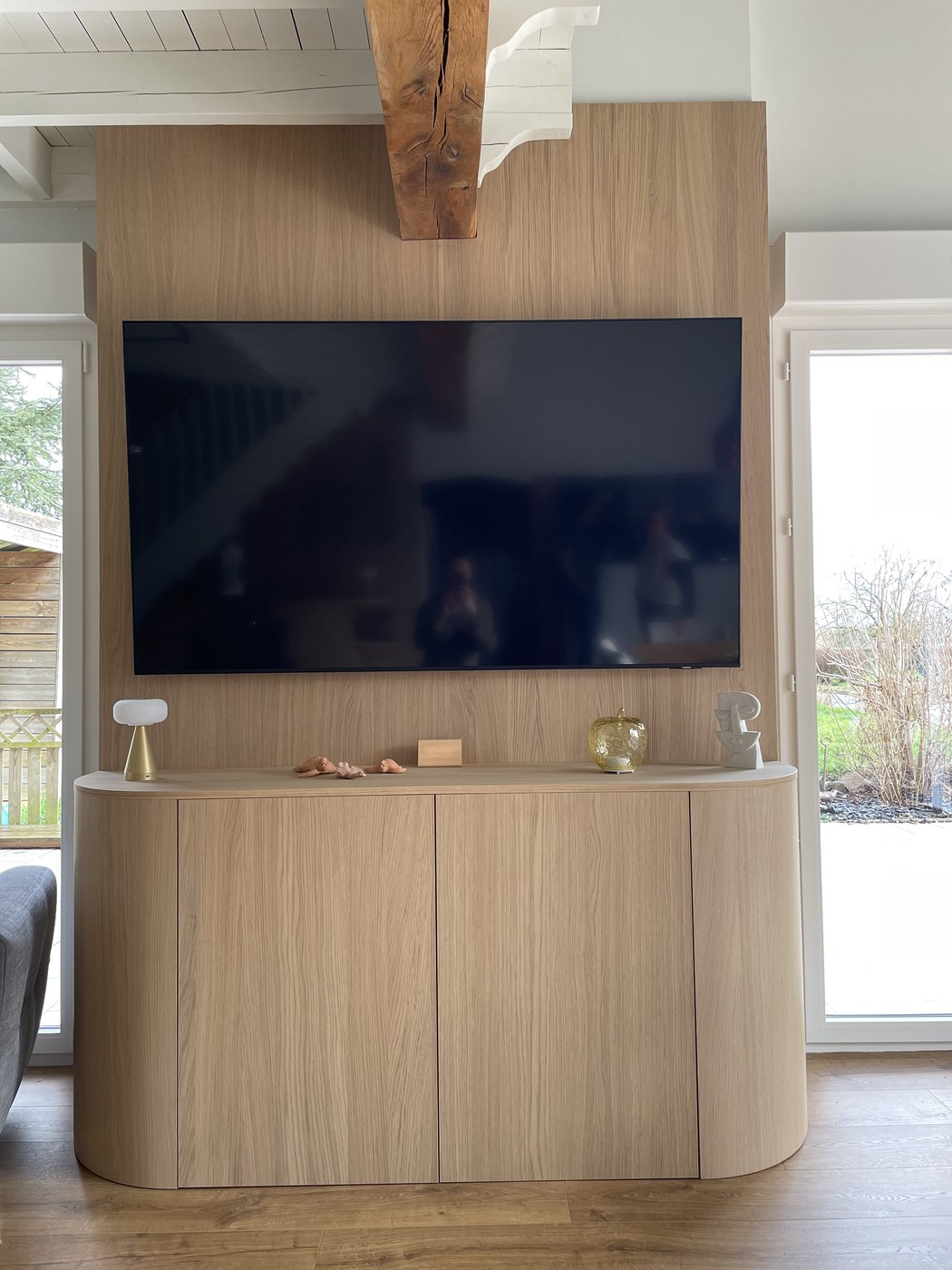 Meuble TV sur mesure — vue d'ensemble